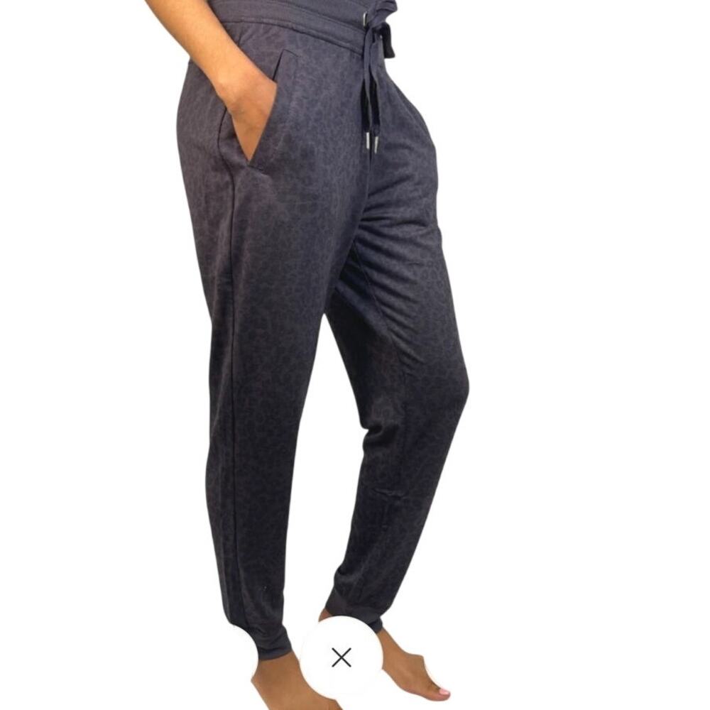 NWT Apana Little Leopard Sweatpants